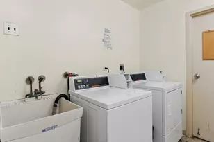 6818 Roberts Dr, Woodridge, IL 60517 - Photo 20