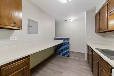 6818 Roberts Drive #6, Woodridge, IL 60517 - Photo 4
