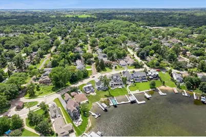 225 Edgewater Drive, Crystal Lake, IL 60014 - Photo 36