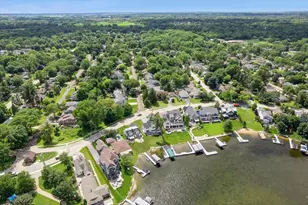 225 Edgewater Dr, Crystal Lake, IL 60014 - Photo 36