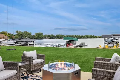 225 Edgewater Drive, Crystal Lake, IL 60014 - Photo 14