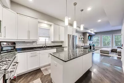 2938 N Damen Avenue #2, Chicago, IL 60618 - Photo 8