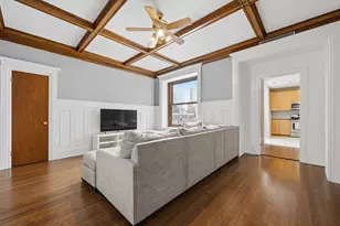559 W Surf St, Chicago, IL 60657 - Photo 4
