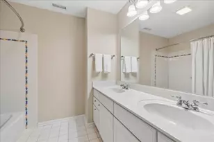 441 Appley Ave, Libertyville, IL 60048 - Photo 20