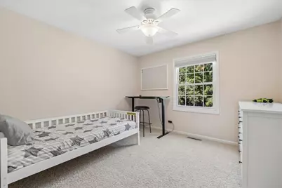 441 Appley Avenue, Libertyville, IL 60048 - Photo 22