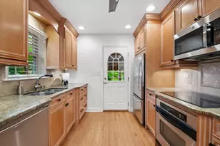 7085 N Mason Ave, Chicago, IL 60646 - Photo 8
