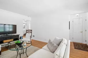 7085 N Mason Ave, Chicago, IL 60646 - Photo 6