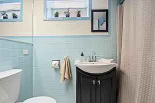 7085 N Mason Ave, Chicago, IL 60646 - Photo 18