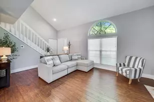 1204 N Knollwood Dr, Palatine, IL 60067 - Photo 4