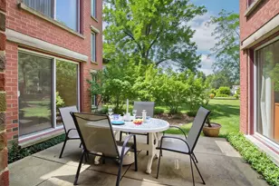 392 Kelburn Rd, Deerfield, IL 60015 - Photo 8