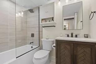 411 W Ontario St, Chicago, IL 60654 - Photo 20