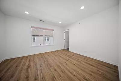 1244 Evergreen Avenue, Des Plaines, IL 60016 - Photo 16