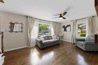28 N Yale Avenue, Villa Park, IL 60181 - Photo 6
