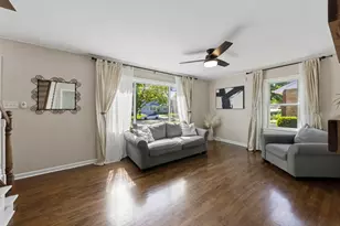 28 N Yale Ave, Villa Park, IL 60181 - Photo 6