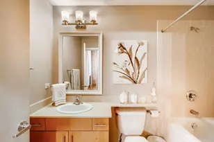 1040 W Adams St, Chicago, IL 60607 - Photo 8