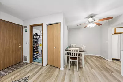 1375 Ridgefield Circle #1375, Carol Stream, IL 60188 - Photo 6