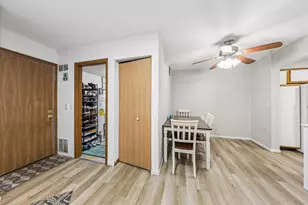 1375 Ridgefield Cir, Carol Stream, IL 60188 - Photo 6