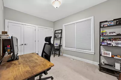 296 N Maple Avenue, Elmhurst, IL 60126 - Photo 16