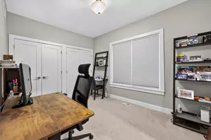296 N Maple Ave, Elmhurst, IL 60126 - Photo 16