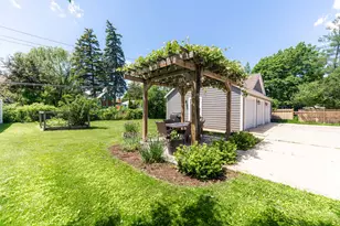 296 N Maple Ave, Elmhurst, IL 60126 - Photo 66