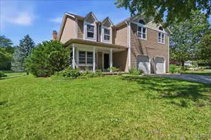 13 Saddlewood Ct, Sugar Grove, IL 60554 - Photo 2