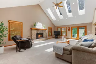39 Wiltshire Dr, Lincolnshire, IL 60069 - Photo 8