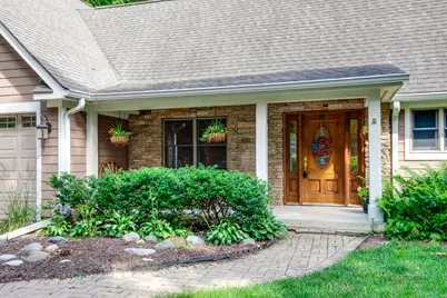 39 Wiltshire Drive, Lincolnshire, IL 60069 - Photo 2