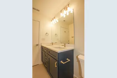 2230 W Wilson Avenue #G, Chicago, IL 60625 - Photo 10