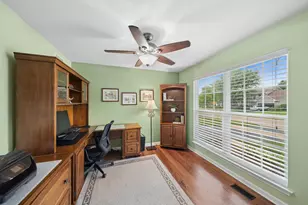 567 Lakeview Dr, Oswego, IL 60543 - Photo 8