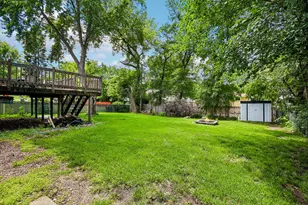 6415 Wood Dr, Oakwood Hills, IL 60013 - Photo 22