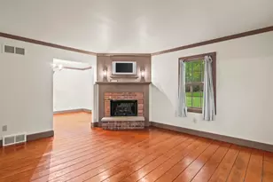 38 Wedgewood Ln, Girard, IL 62640 - Photo 4
