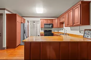 38 Wedgewood Ln, Girard, IL 62640 - Photo 10