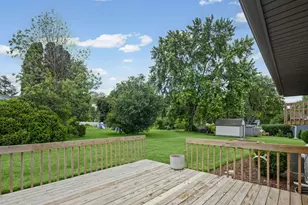 46 Ashlawn Ave, Oswego, IL 60543 - Photo 12