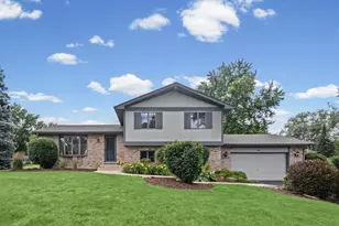 46 Ashlawn Ave, Oswego, IL 60543 - Photo 1