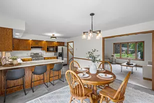 46 Ashlawn Ave, Oswego, IL 60543 - Photo 10