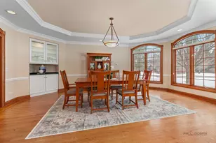 37181 N Fox Hill Dr, Wadsworth, IL 60083 - Photo 4