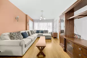 5741 S Sawyer Ave, Chicago, IL 60629 - Photo 2