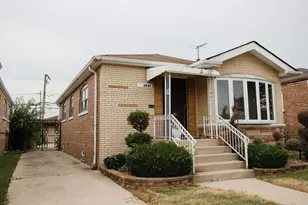 2545 E 93rd St, Chicago, IL 60617 - Photo 2