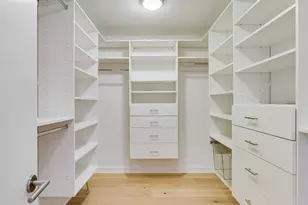 198 N Park Dr, Chicago, IL 60601 - Photo 24