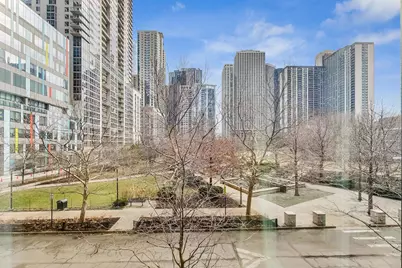 198 N Park Drive #198, Chicago, IL 60601 - Photo 36