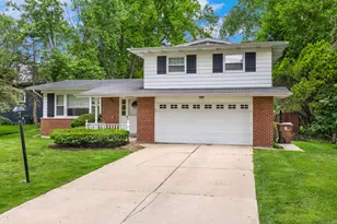 804 W Manor Ct, Glenwood, IL 60425 - Photo 1