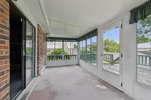 7829 Nantucket Dr, Darien, IL 60561 - Photo 20
