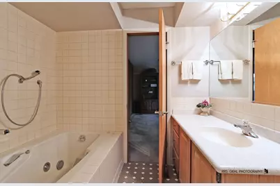 518 Oak Street, Elk Grove Village, IL 60007 - Photo 18