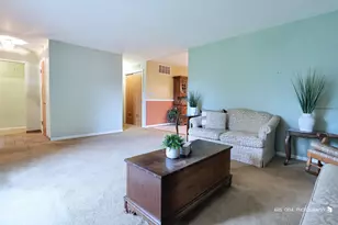 518 Oak St, Elk Grove Village, IL 60007 - Photo 4