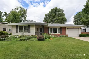 518 Oak St, Elk Grove Village, IL 60007 - Photo 1