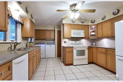 518 Oak Street, Elk Grove Village, IL 60007 - Photo 6
