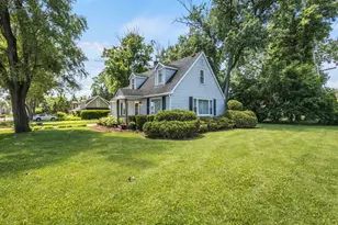 7522 Arlene Ave, Willowbrook, IL 60527 - Photo 2