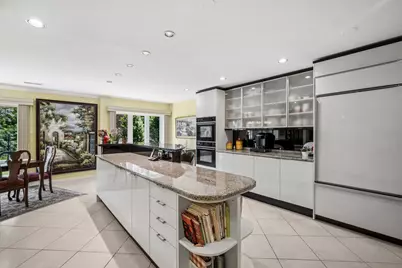 3860 Mission Hills Road #217, Northbrook, IL 60062 - Photo 4