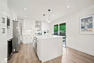 11S528 Book Rd, Naperville, IL 60564 - Photo 14