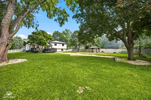11S528 Book Rd, Naperville, IL 60564 - Photo 34